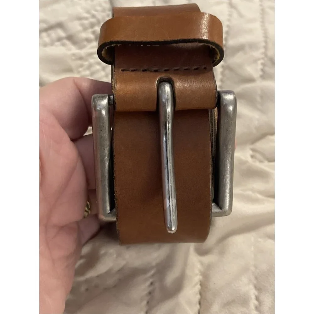 Vintage Distressed Brown Leather Belt Silver tone Non-magnetic‎ Buckle 42x1.5”